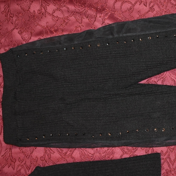 Tops - Picture 2 of 4